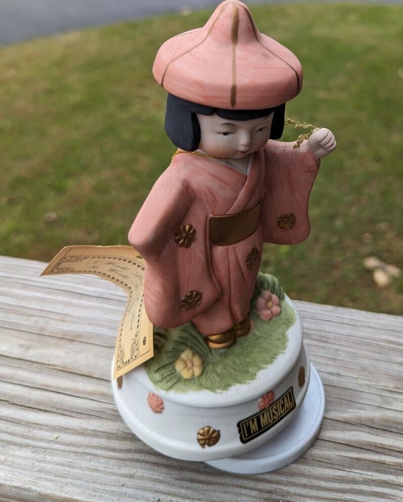 Vintage Flambro Porcelain Japanese Lady Revolving Music Box  6 Inches Tall