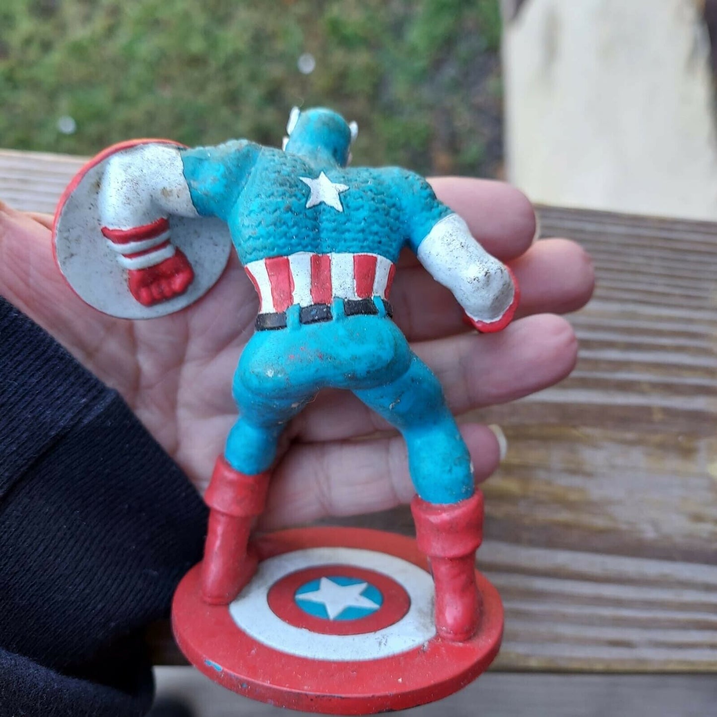 Vintage 1991 Captain America Action Figure