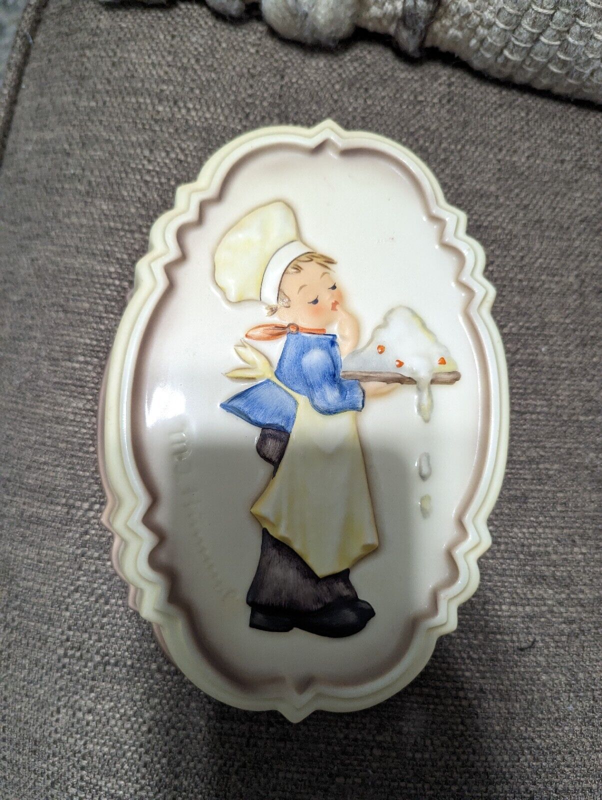 Hummel Chef Cake Baking Mold-Goebel  Germany, Oval Wall Hanging-Vintage 1989