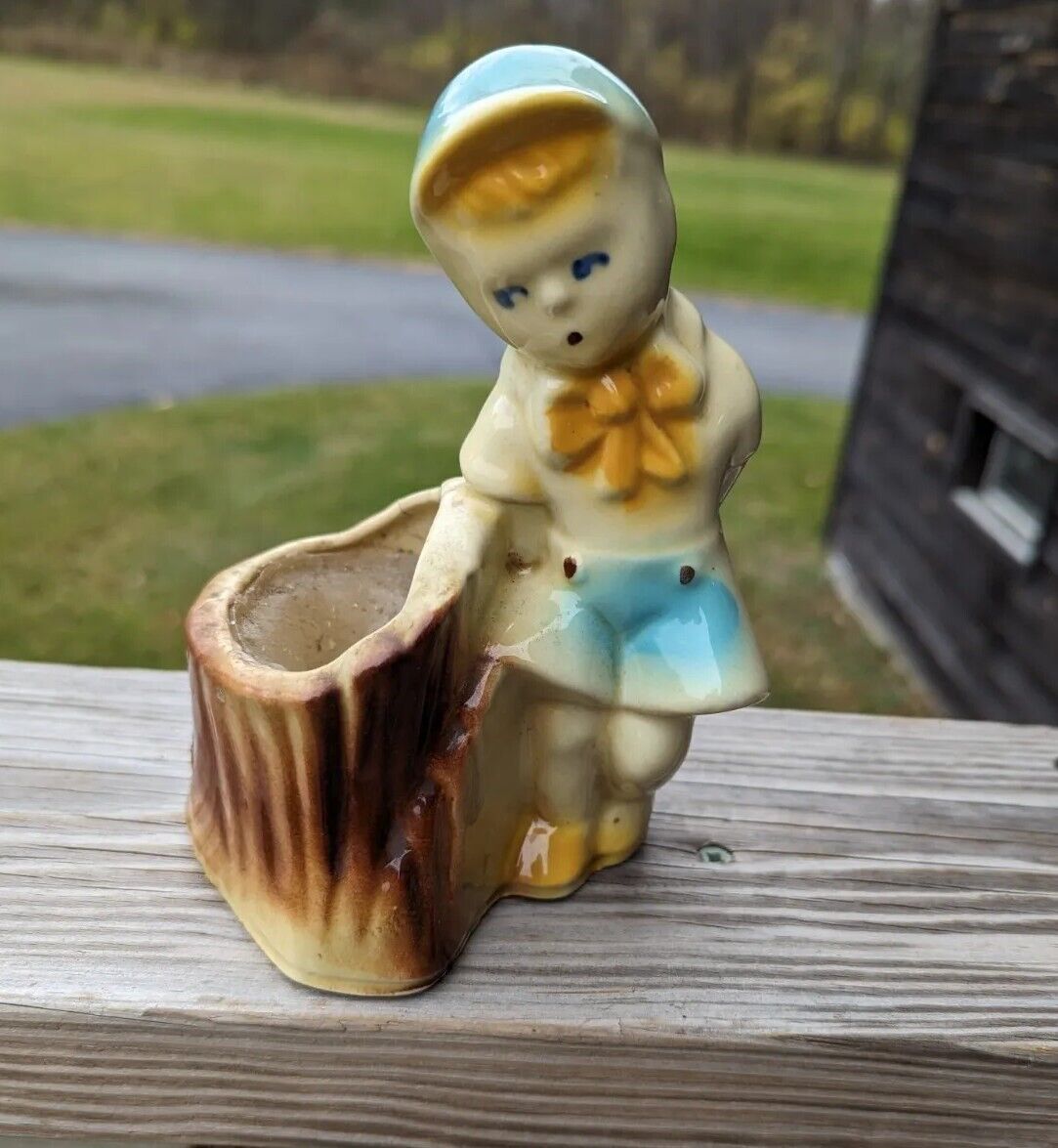 Shawnee Girl Planter Tree Stump Girl in Blue Cap and Shorts Vintage USA #533