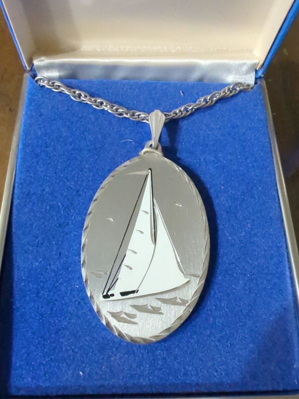 Blackinton Mass USA Sailboat Large Pewter Pendant And Chain New In Box